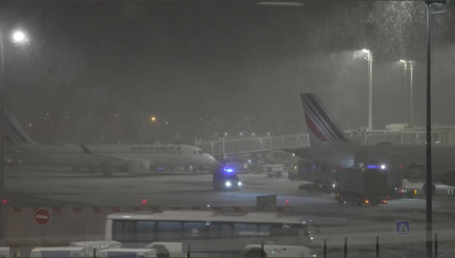 Францияда әуе рейстері тоқтап тұр