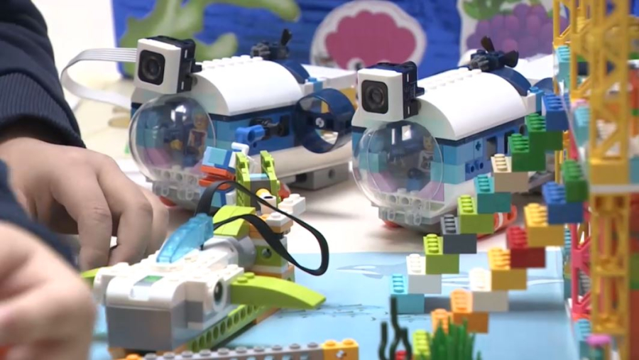 Чемпионат по робототехнике стартовал в столице