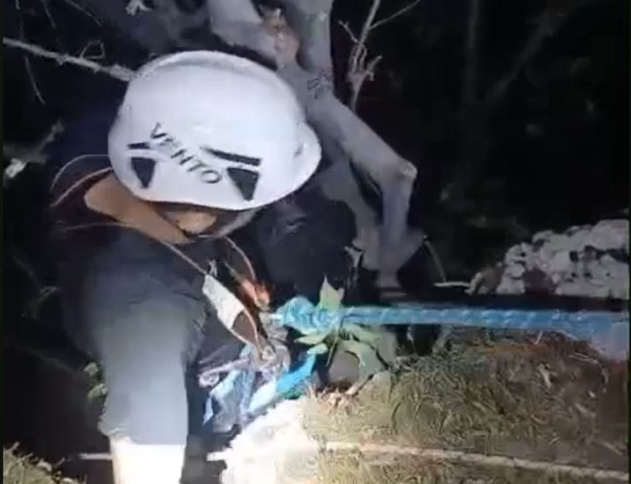 Мужчина застрял в 50-метровом каньоне в Туркестанской области