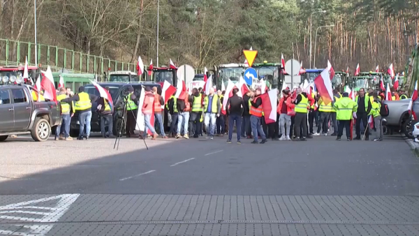 Польские фермеры заблокировали главную магистраль, ведущую в Германию
