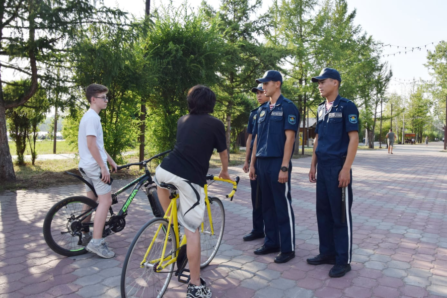 Франция мен Италия брендтерінің моделі қазір Қарағандыда сарбаз атанып жүр