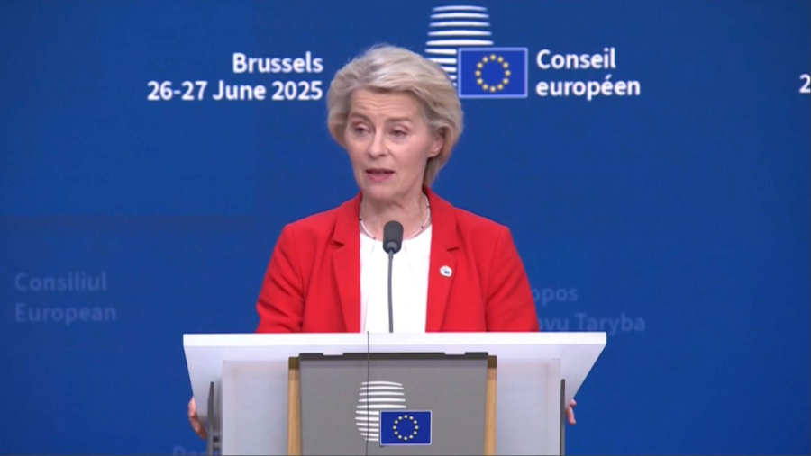 Еурокомиссия басшысының басы дауға қалды