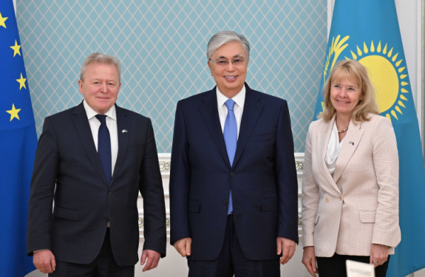 Президент провел встречу с еврокомиссаром по вопросам сельского хозяйства