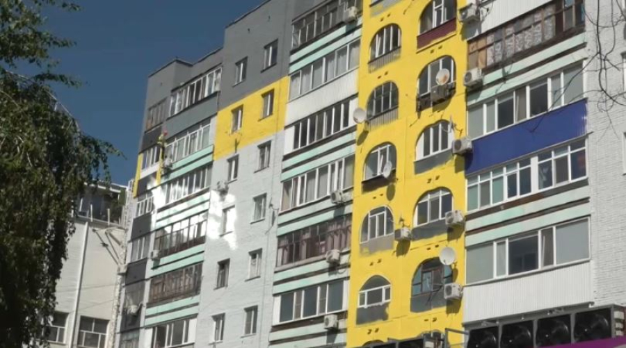 Фасады 58 многоэтажных домов обновят в Уральске