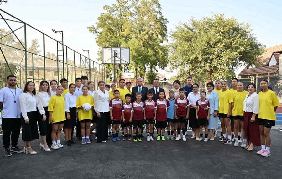 Глава государства посетил школу-гимназию №33 имени Кемеля Токаева