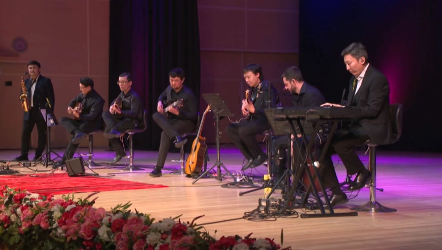 Алматыда өнер мен жасанды интеллект ұштасқан кеш өтті