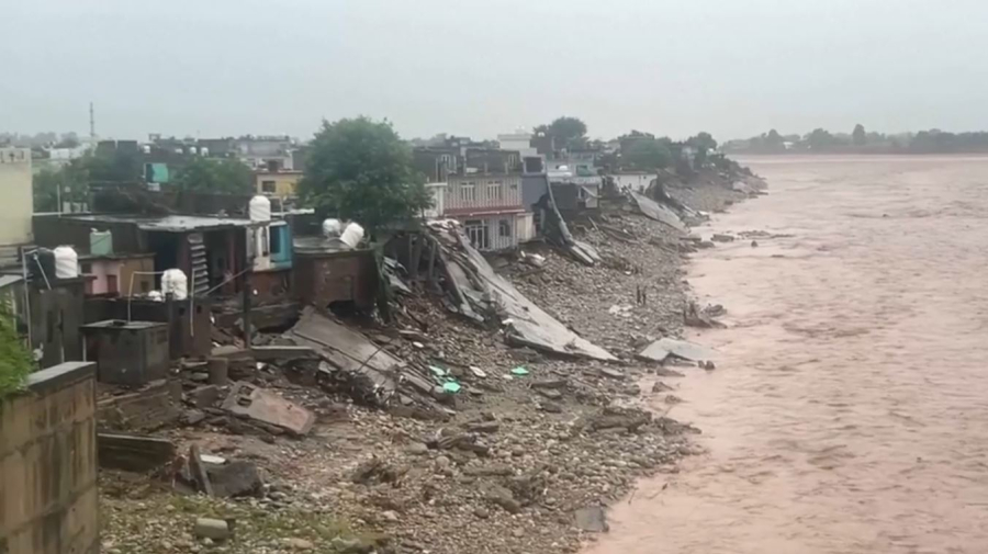 Кашмирде тасқыннан 34 адам опат болды