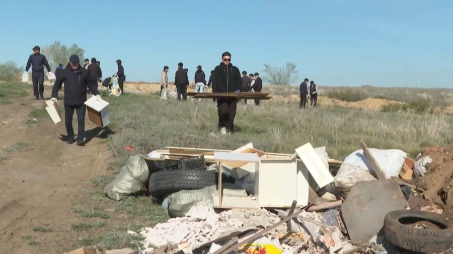 Стихийную свалку возле будущего стадиона ликвидировали в Актобе