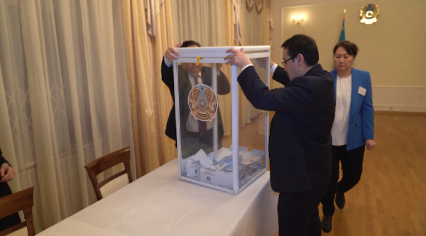 Явка казахстанских избирателей в Берлине составила 65%