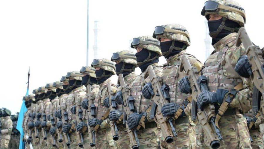 Армияға жаңа қолдау: әскерилердің жалақысы үш есе өседі