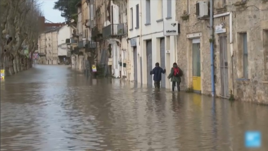 Шторм «Нильс» унес жизни двух человек во Франции