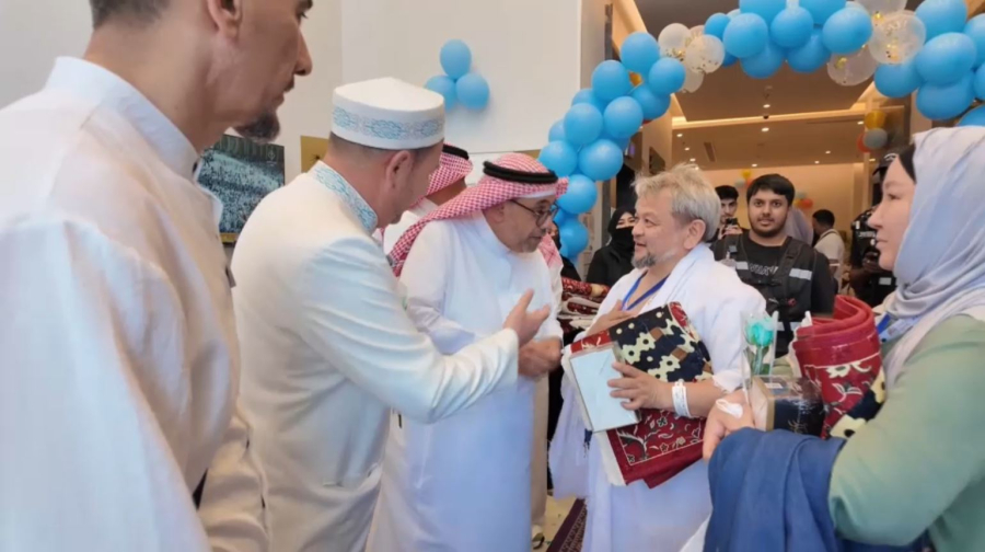 Меккеде үлкен қажылық басталды   