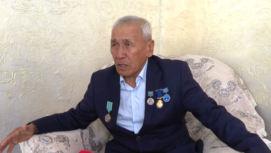 Өнегесімен үлгі болған мұғалім