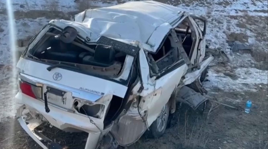 «Алматы – Бішкек» автожолында көлік аударылып, 3 адам қаза тапты