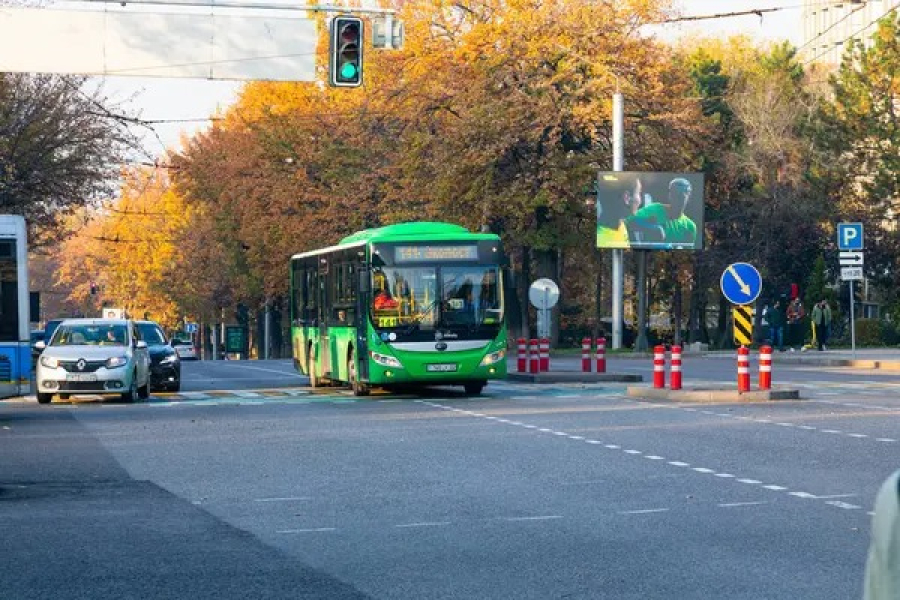 Алматыда қала күніне орай автобустардың бағыты өзгереді