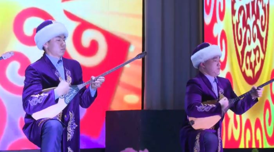 День учителя отметили в Семее