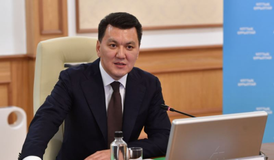 Е. Қарин ҚХА сессиясында Президент айқындаған міндеттерге қатысты пікір білдірді