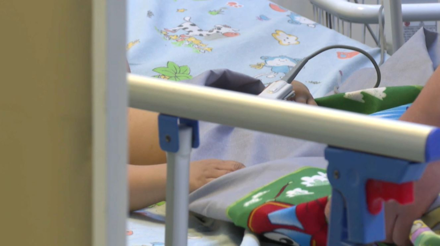 Таразда балаларын бесінші қабаттан лақтырған әйелге қылмыстық іс қозғалды