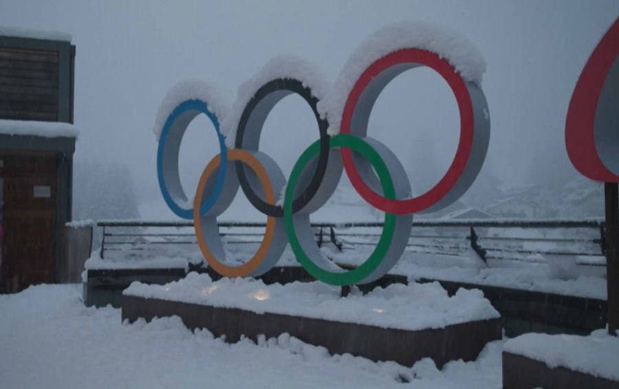 Олимпийский огонь прибывает в Кортину