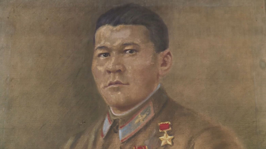 Көзсіз ерлік: Нұркен Әбдіров жаудың 12 танкісін жойған