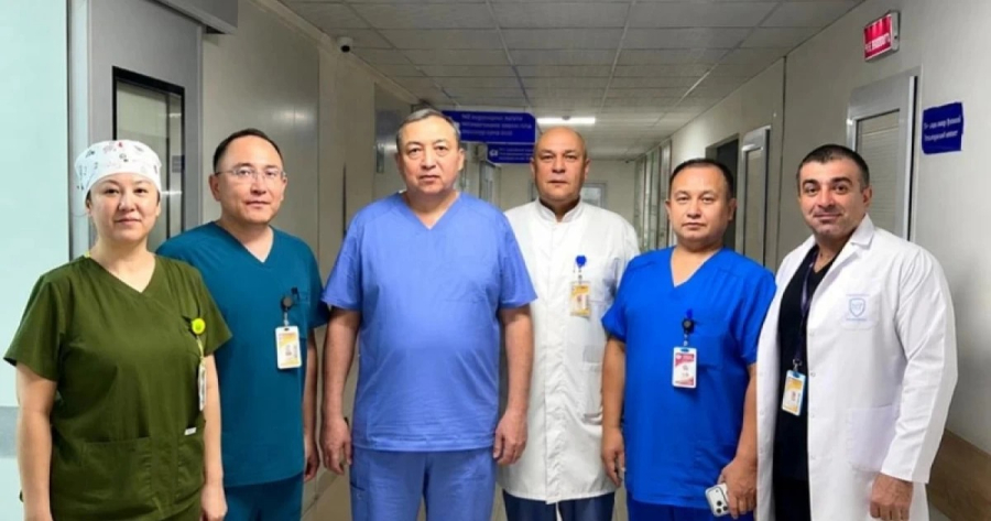 Алматылық дәрігерлер тоғызыншы қабаттан құлаған әйелді аман алып қалды