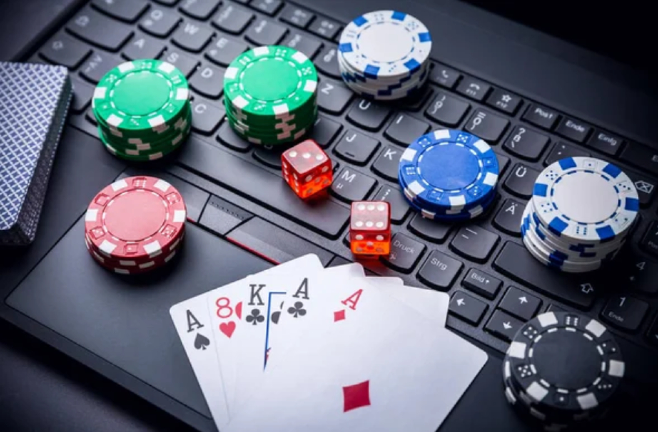 Организаторов незаконного интернет-казино объявили в международный розыск