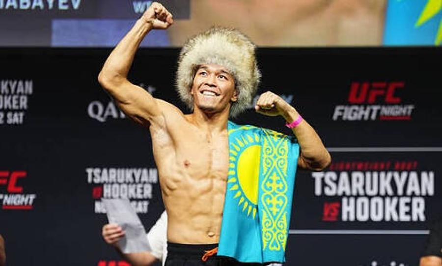 Асу Алмабаев ворвался в топ лидеров UFC