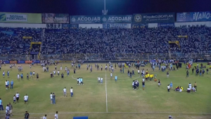 Давка на стадионе в Сальвадоре: 12 погибших, 90 пострадавших