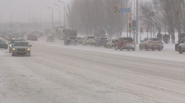 Снег и метель прогнозируют на большей части Казахстана