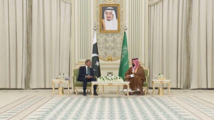 Саудовская Аравия и Пакистан подписали договор о взаимной обороне