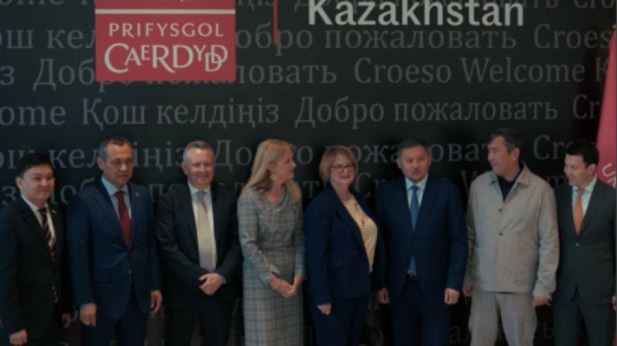 Британский центр ИИ открыли в Астане