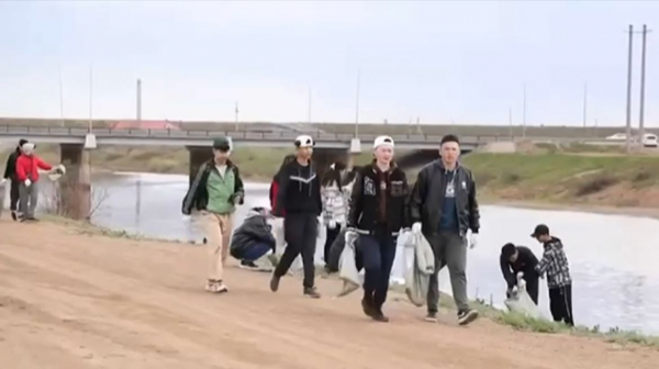 Берег реки Есиль очистили в рамках экоакции «Таза Қазақстан»