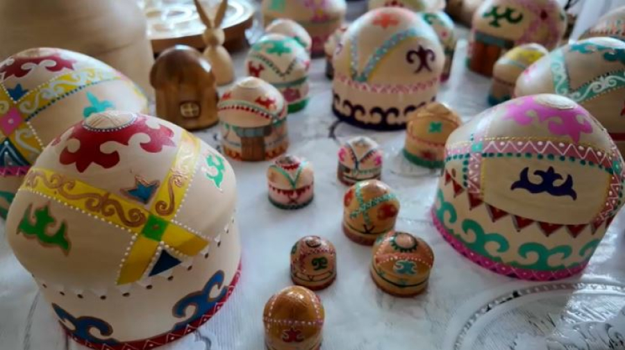 Сувениры в этностиле делает мастер из села Ермаковка