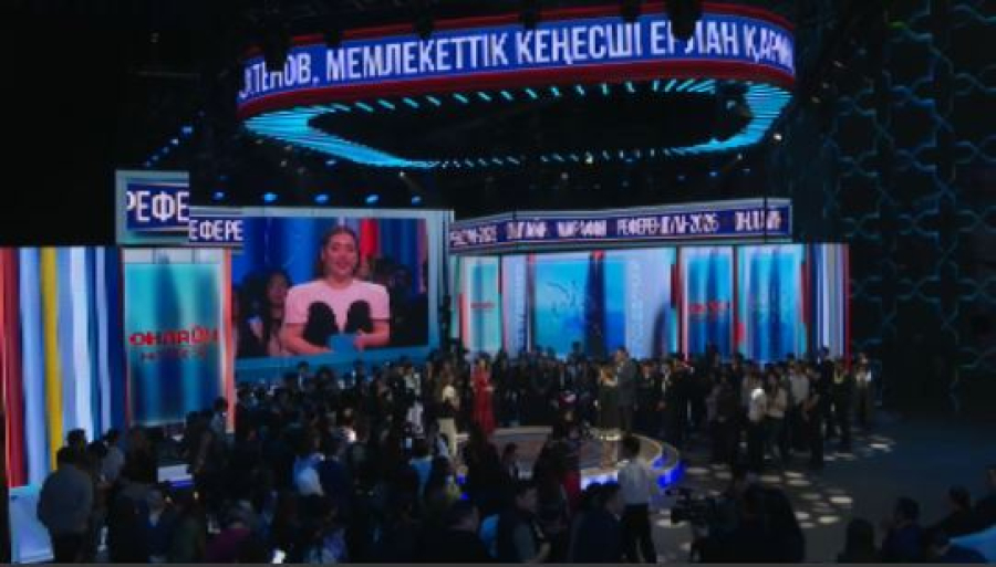 Референдум-2026: онлайн-марафонда робот жүргізуші сахнаға шықты