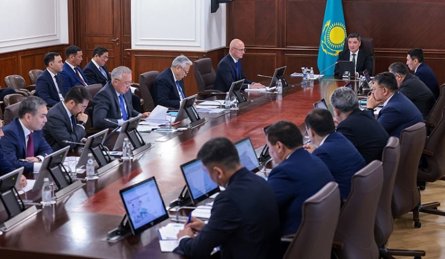 Казахстан увеличит пропуск железнодорожных грузов с Китаем