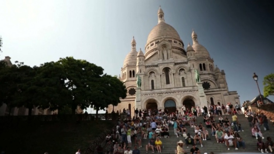 Треть госучреждений намерены сократить во Франции