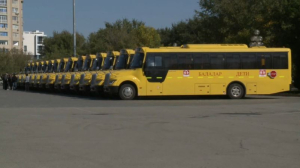 Атырау облысында 15 елді мекенге мектеп автобусы табысталды