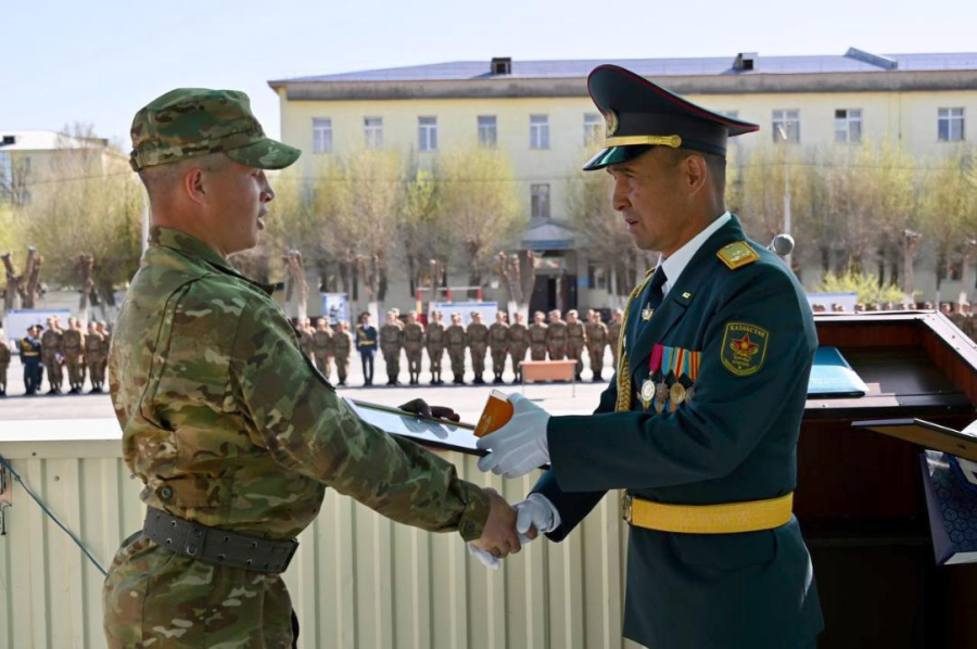 725 срочников завершили подготовку в Учебном центре Сухопутных войск