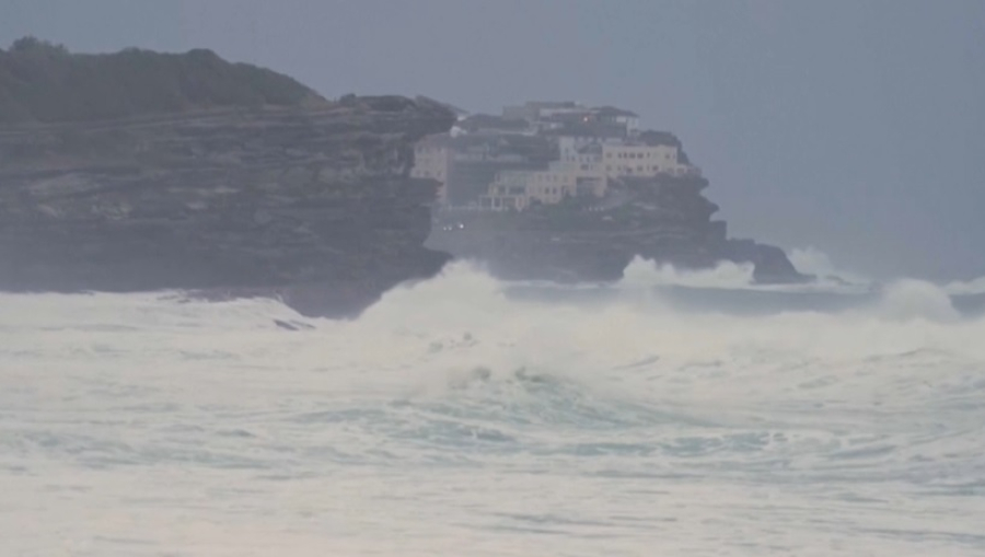 Мощный шторм обрушился на Австралию