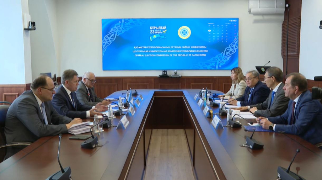 Больше 250 международных наблюдателей аккредитовали на выборы в Курултай