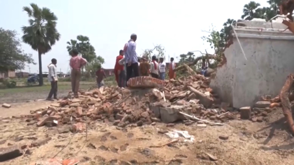 Свыше 100 человек погибли в Индии и Непале в результате шторма