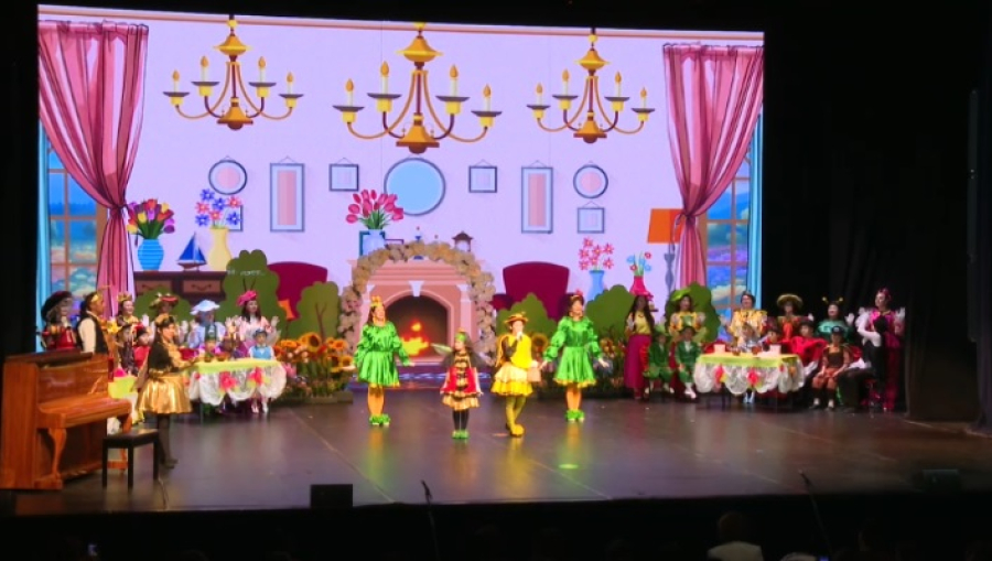 В Астане с аншлагом прошел инклюзивный спектакль