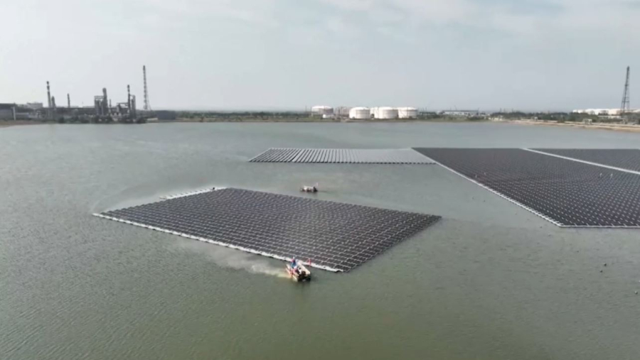 Қытайлар теңіз бетіне күн электр станциясын салды
