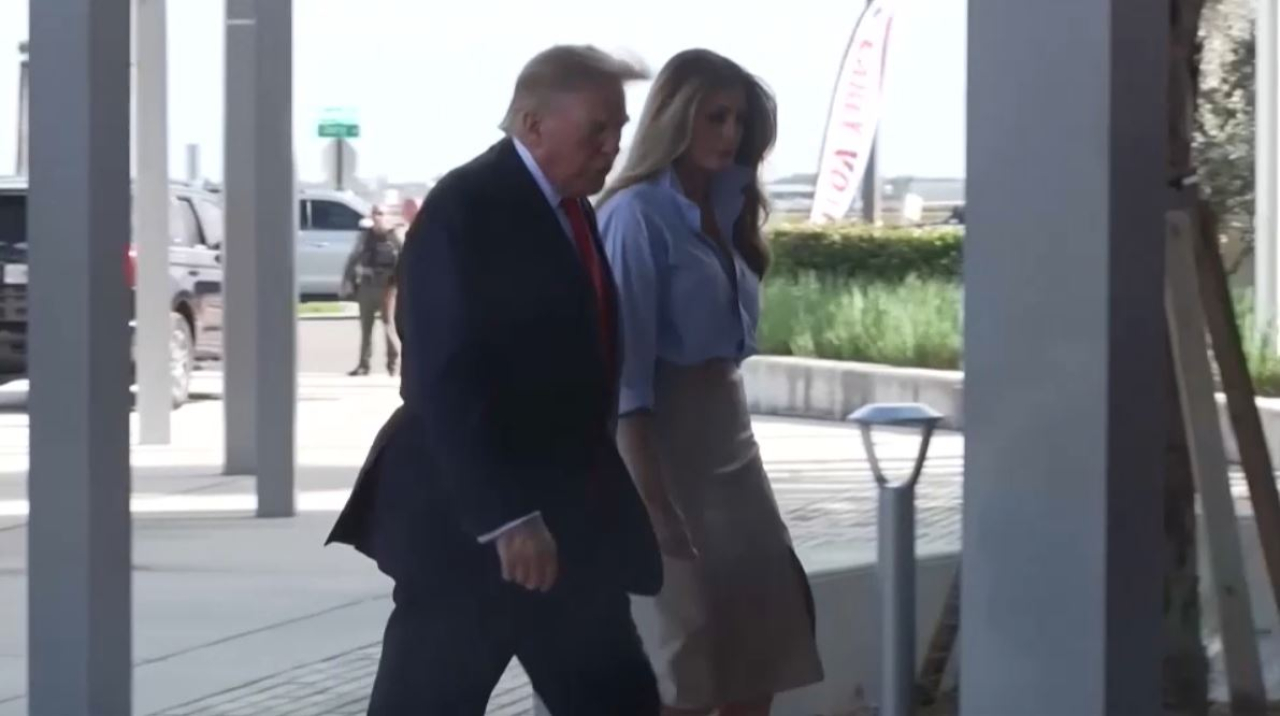 Дональд Трамп досрочно проголосовал на выборах