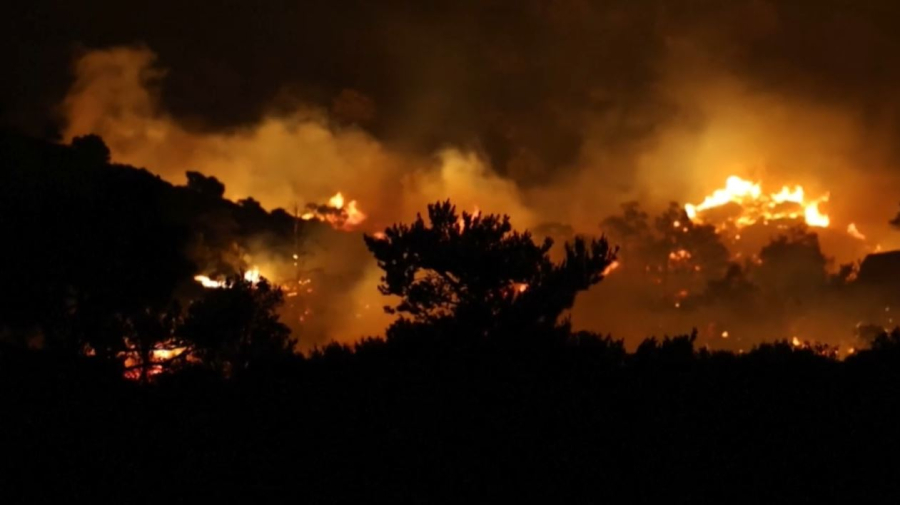 Пожар на Крите: эвакуированы три тысячи человек