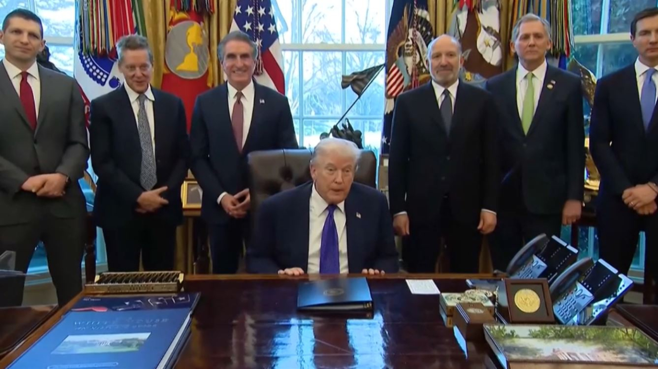 50 тысяч госслужащих США могут уволить