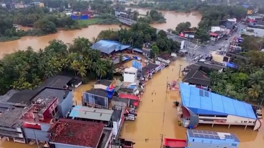 Число жертв наводнений и оползней на Шри-Ланке достигло 607