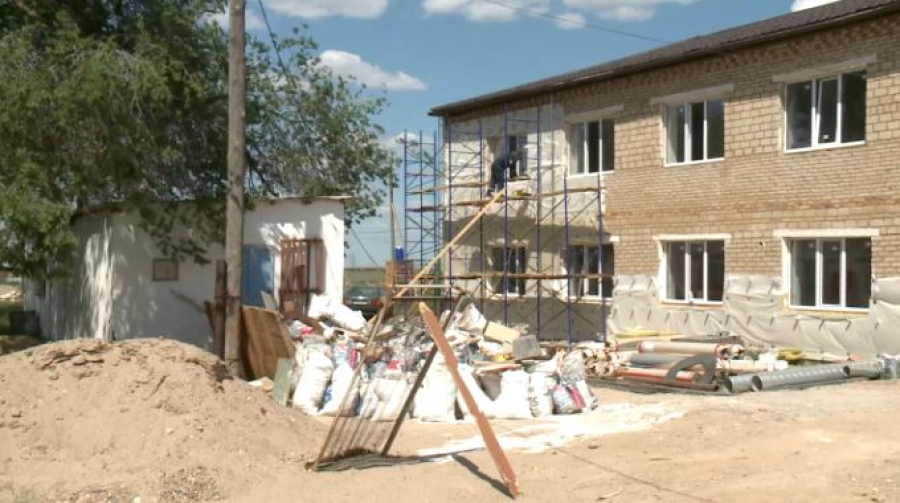 Девять школ отремонтируют в Индерском районе