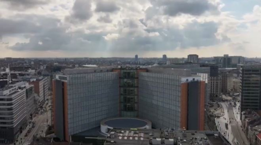 ЕК представила план защиты от онлайн-травли