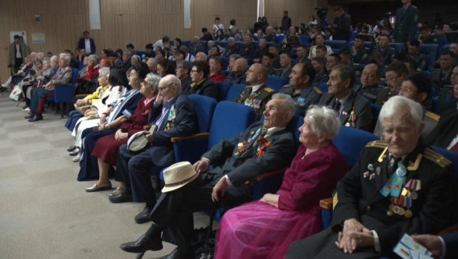 Бал в честь ветеранов войны состоялся в Алматы